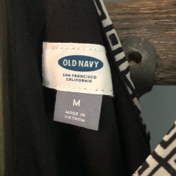 Old Navy Maxi Dress - Picture 4 of 5